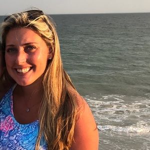 Meet your Posher, Lauren